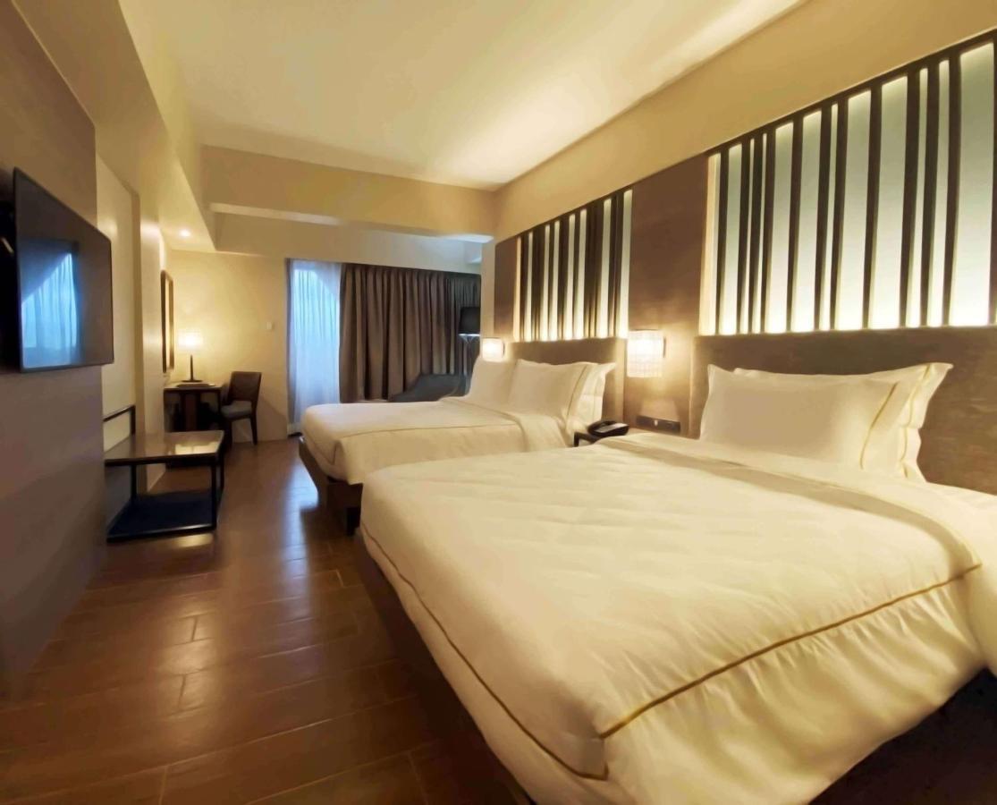 The Aurora Subic Hotel Managed By Hii Olongapo Exterior foto