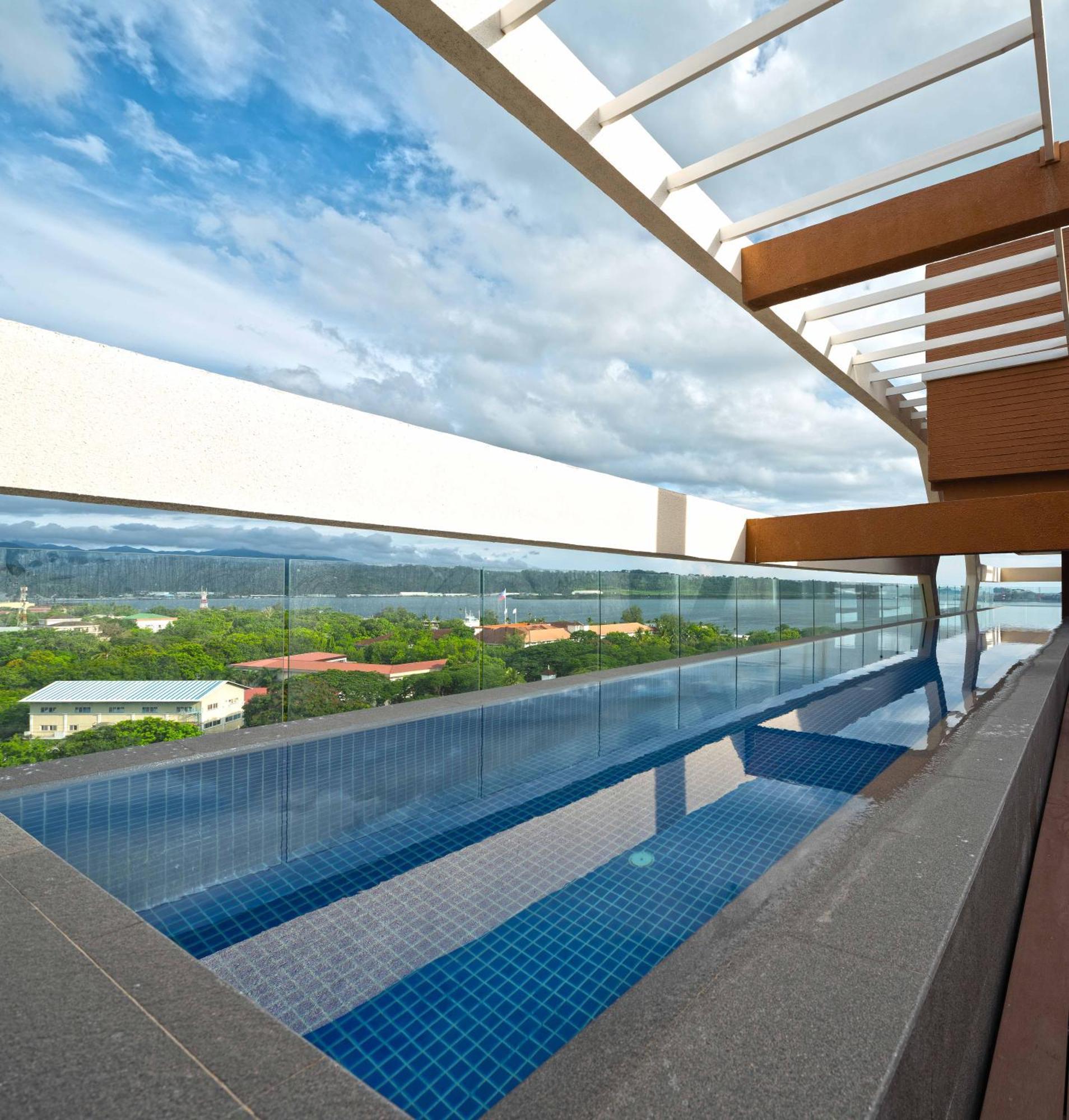 The Aurora Subic Hotel Managed By Hii Olongapo Exterior foto