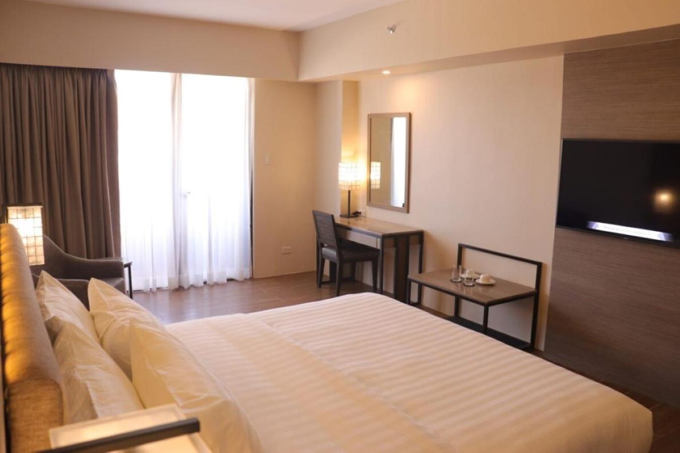 The Aurora Subic Hotel Managed By Hii Olongapo Exterior foto